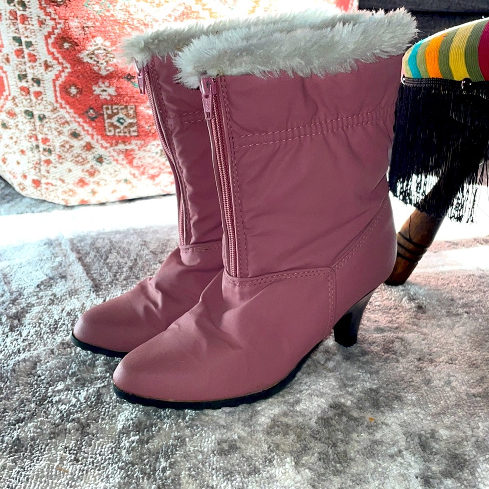 Vintage Cape Traders kitten heeled winter boots